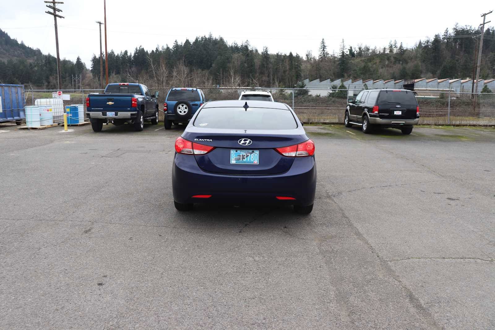 Thumbnail: 2013 Hyundai Elantra - 6