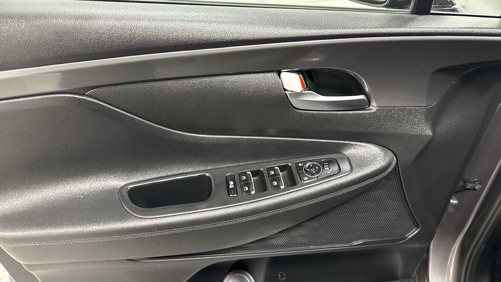 Thumbnail: 2022 Hyundai Santa Fe - 15