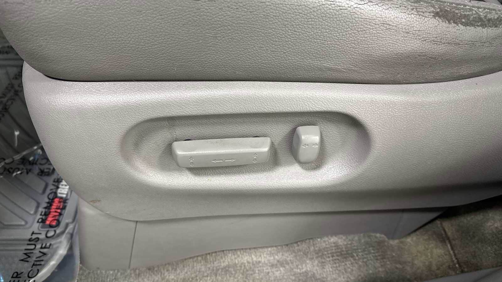 Thumbnail: 2010 Honda Odyssey - 15