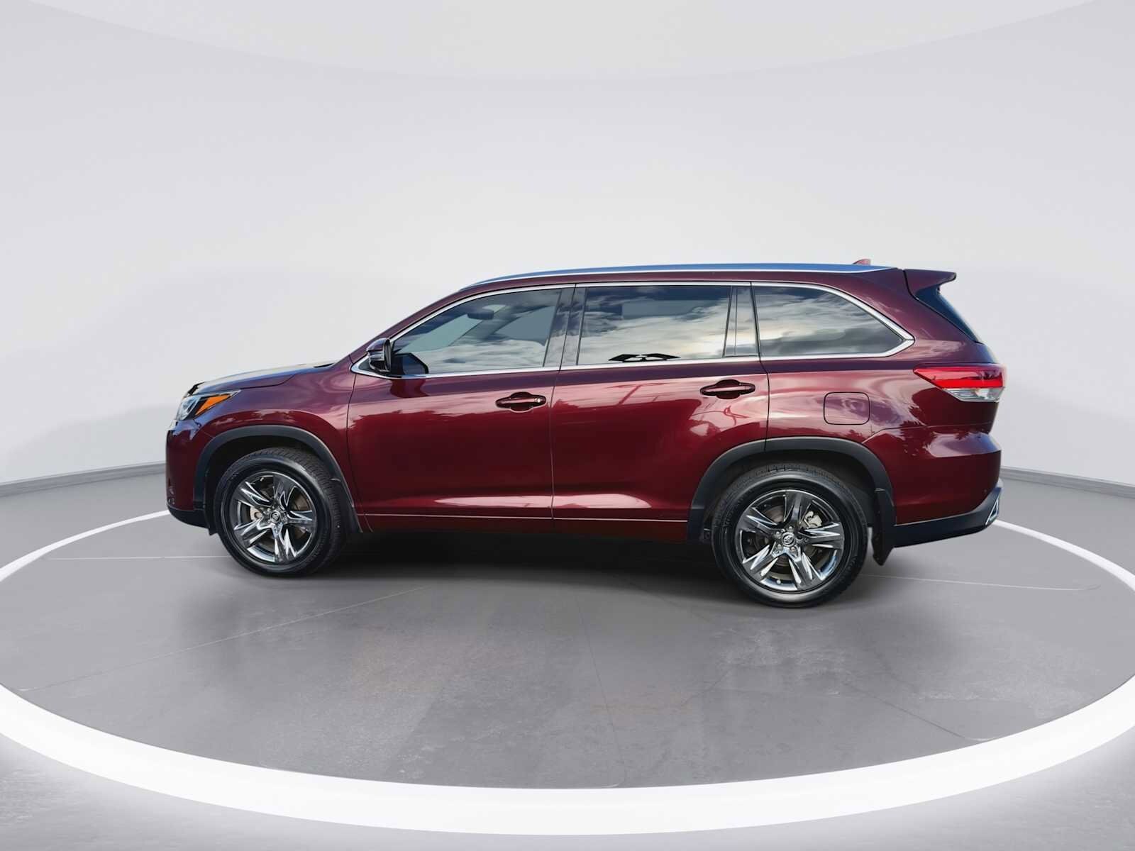 Thumbnail: 2019 Toyota Highlander - 5