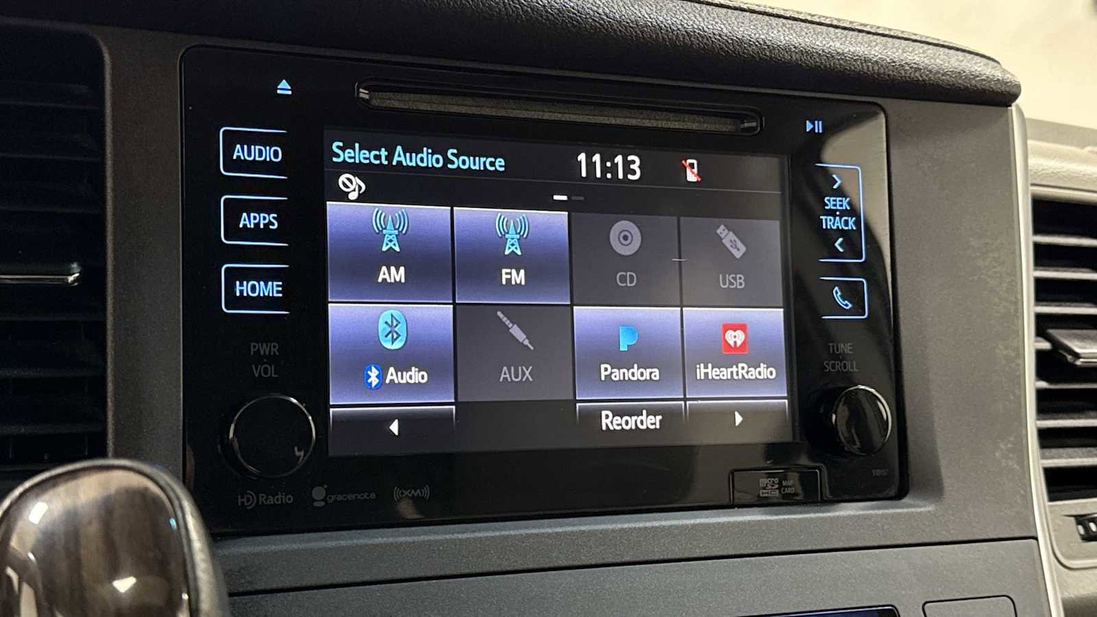 Thumbnail: 2017 Toyota Sienna - 18