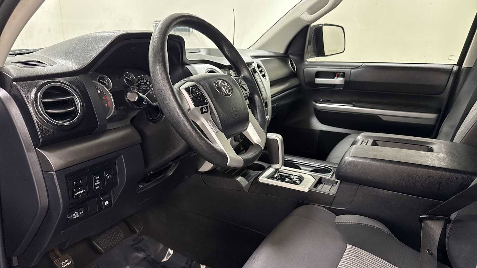 Thumbnail: 2017 Toyota Tundra - 12