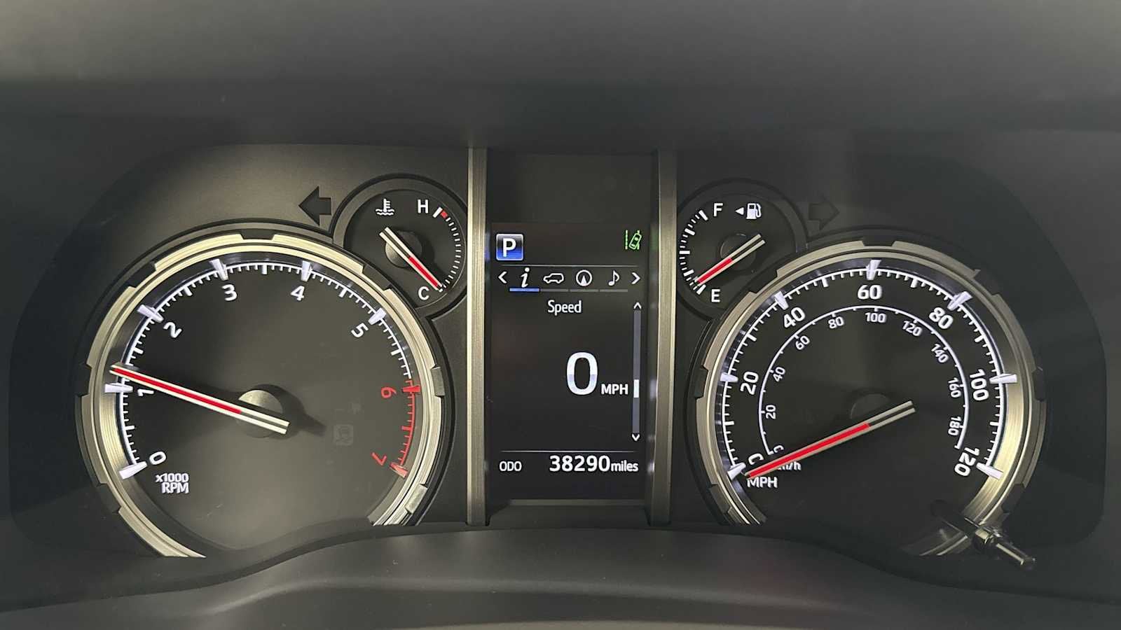 Thumbnail: 2022 Toyota 4Runner - 17