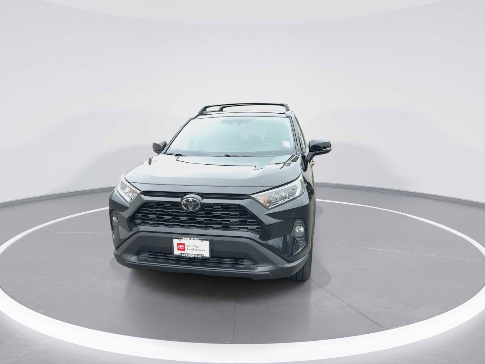 Thumbnail: 2019 Toyota RAV4 - 3