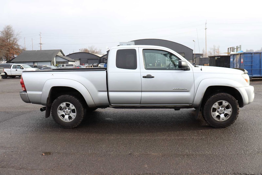 Used 2005 Toyota Tacoma Base V6 Truck Access Cab