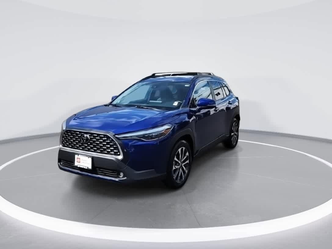 Thumbnail: 2022 Toyota Corolla Cross - 3