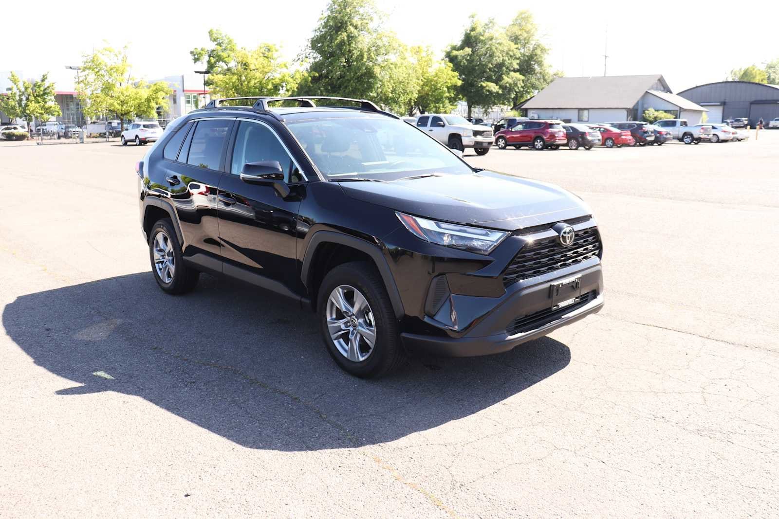 Thumbnail: 2025 Toyota RAV4 - 3