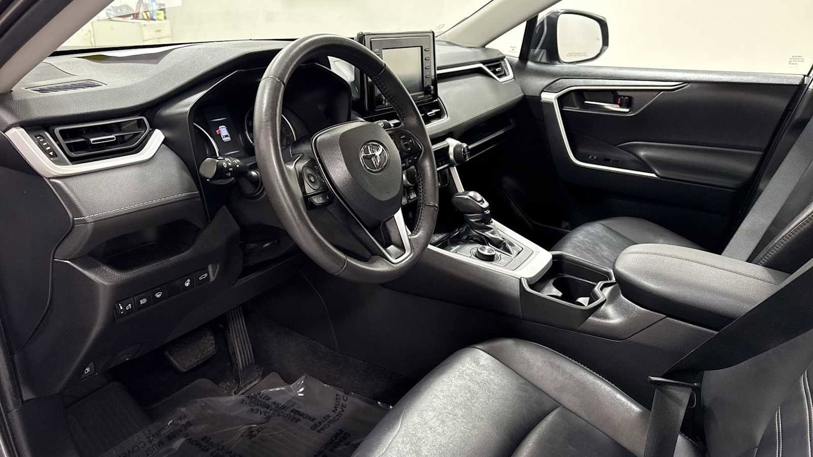 Thumbnail: 2021 Toyota RAV4 - 12