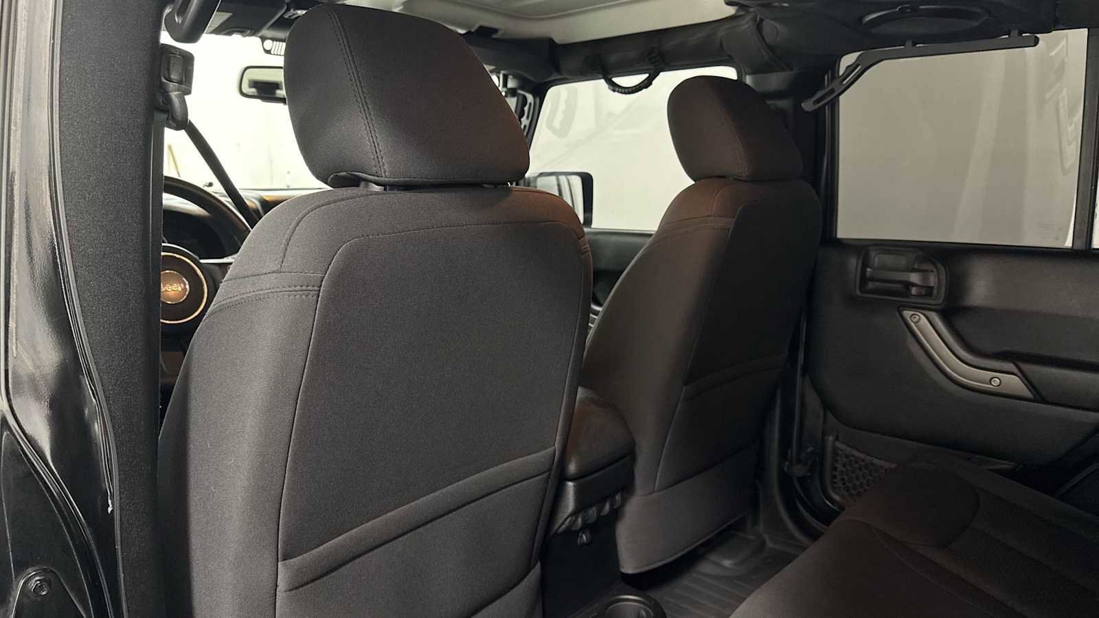 Thumbnail: 2013 Jeep Wrangler - 23