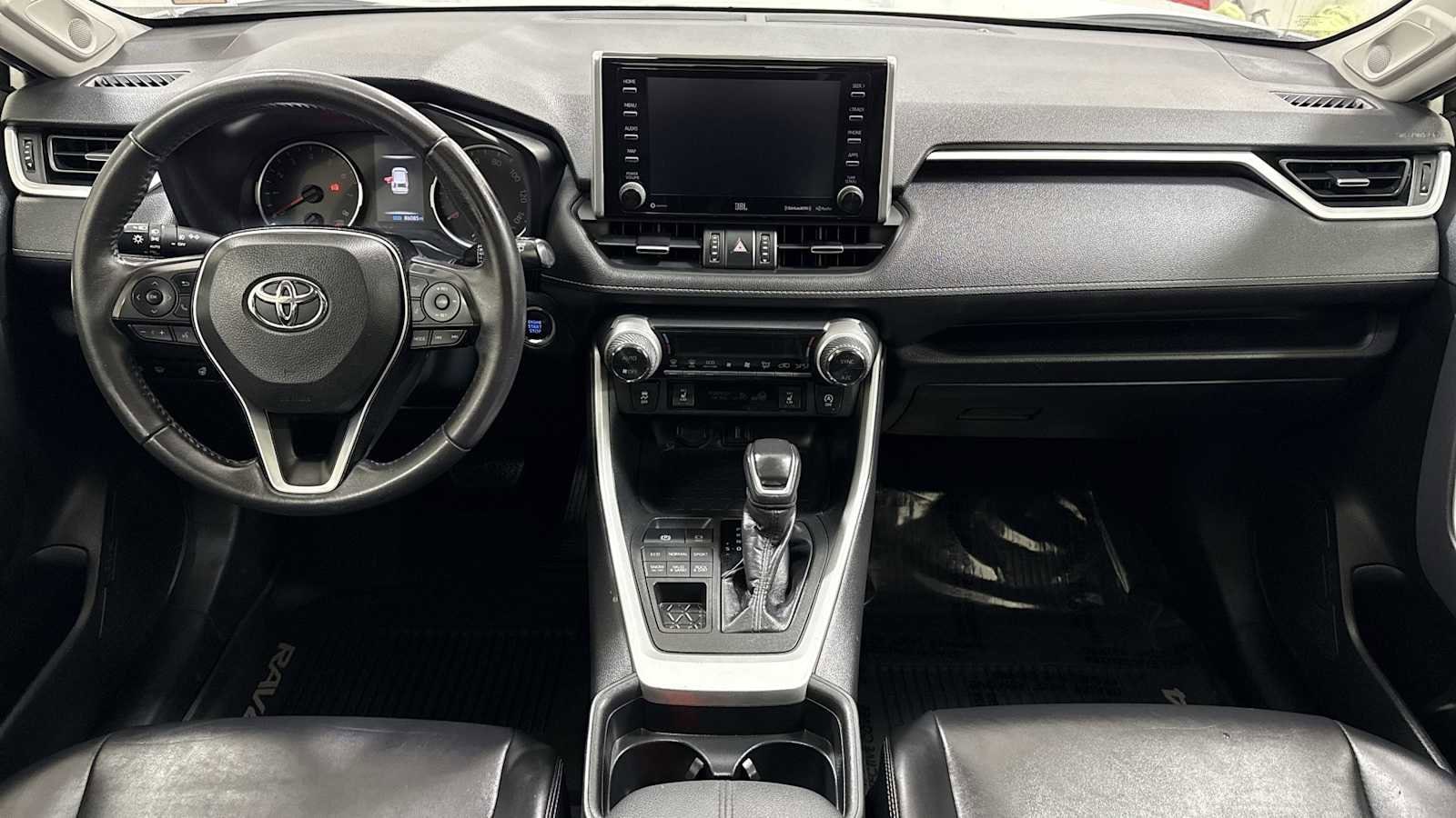 Thumbnail: 2020 Toyota RAV4 - 26