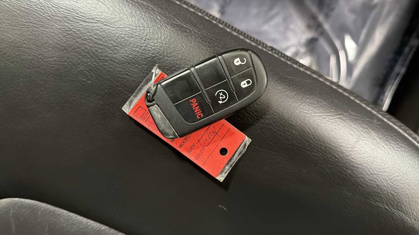 Thumbnail: 2016 Jeep Renegade - 31