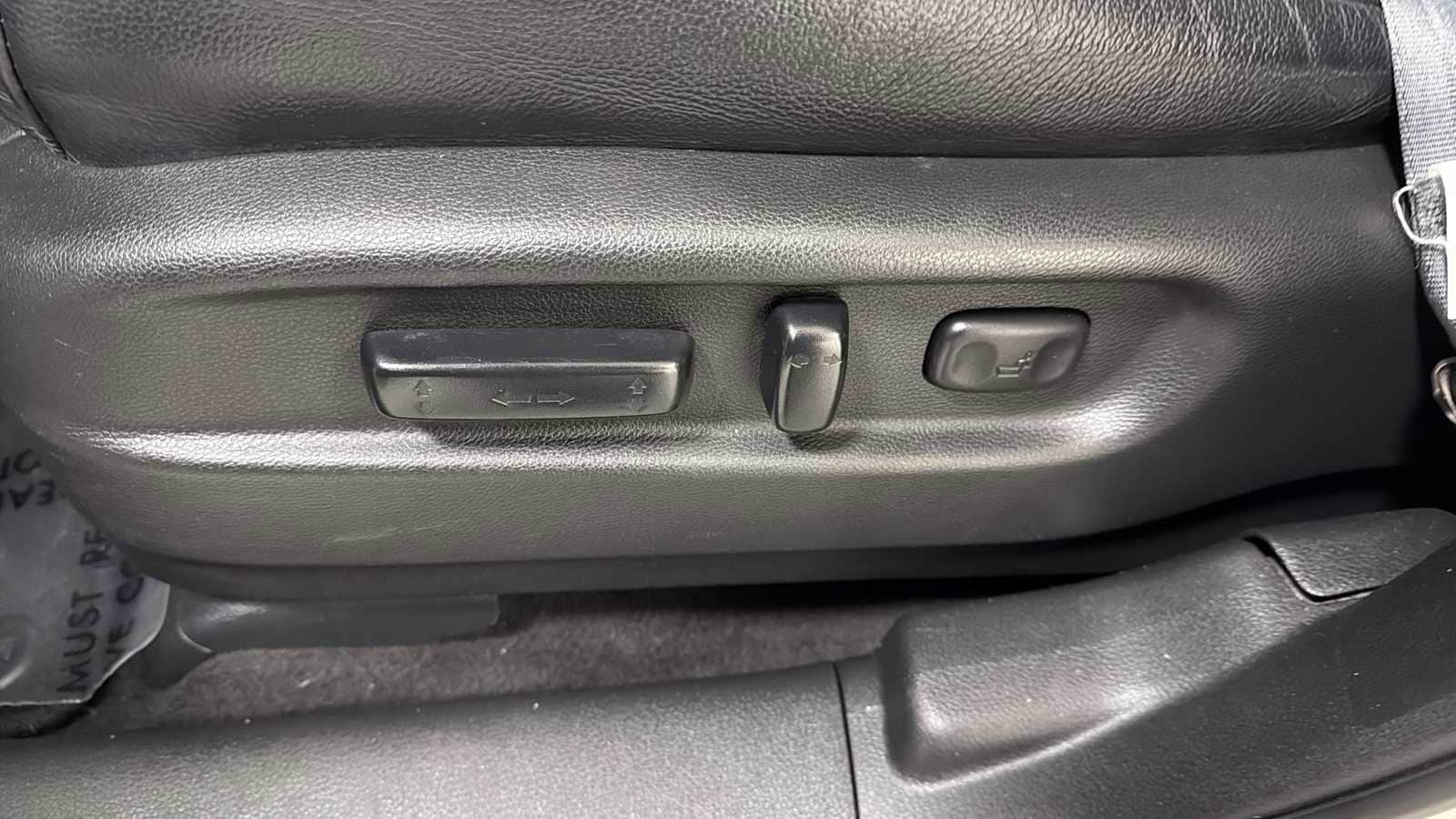 Thumbnail: 2017 Honda Pilot - 14