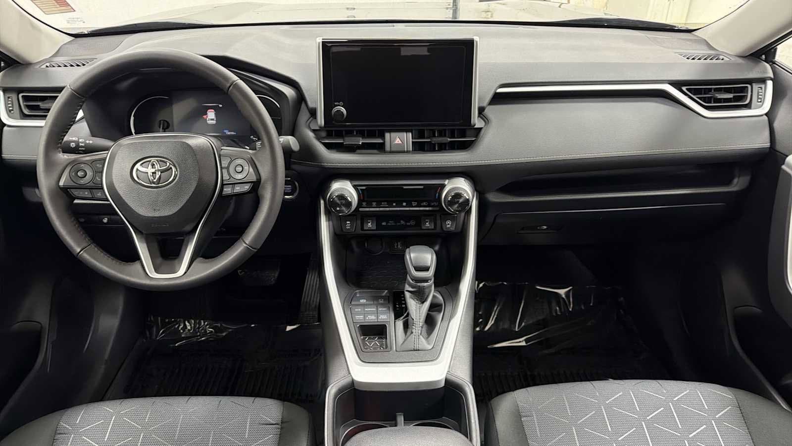 Thumbnail: 2025 Toyota RAV4 - 27