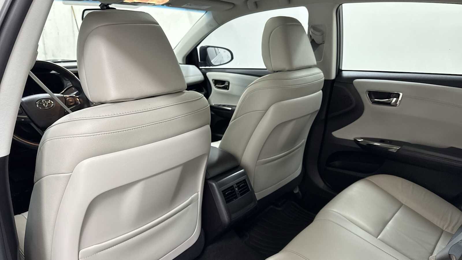 Thumbnail: 2016 Toyota Avalon - 26