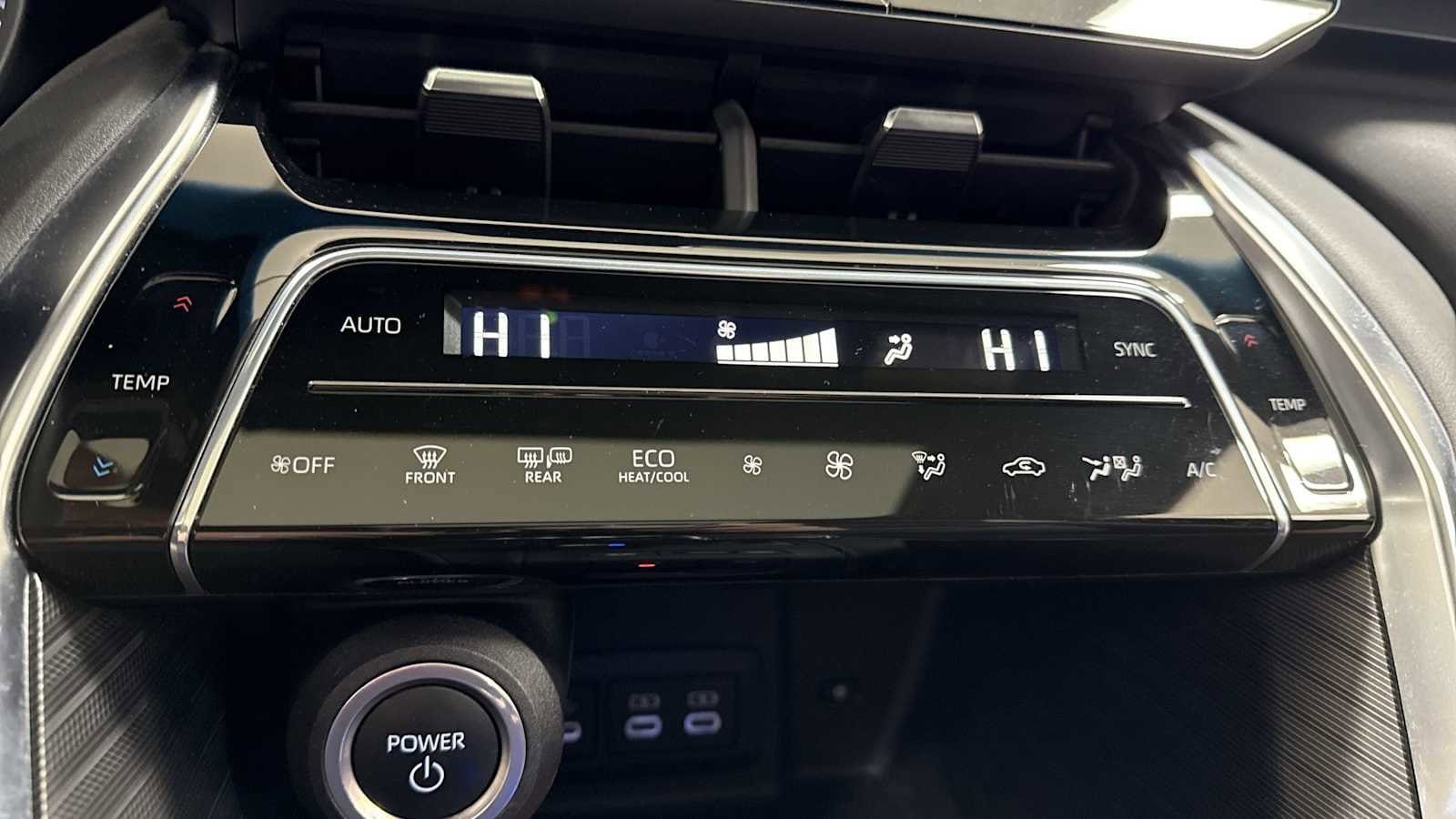 Thumbnail: 2023 Toyota Venza - 21