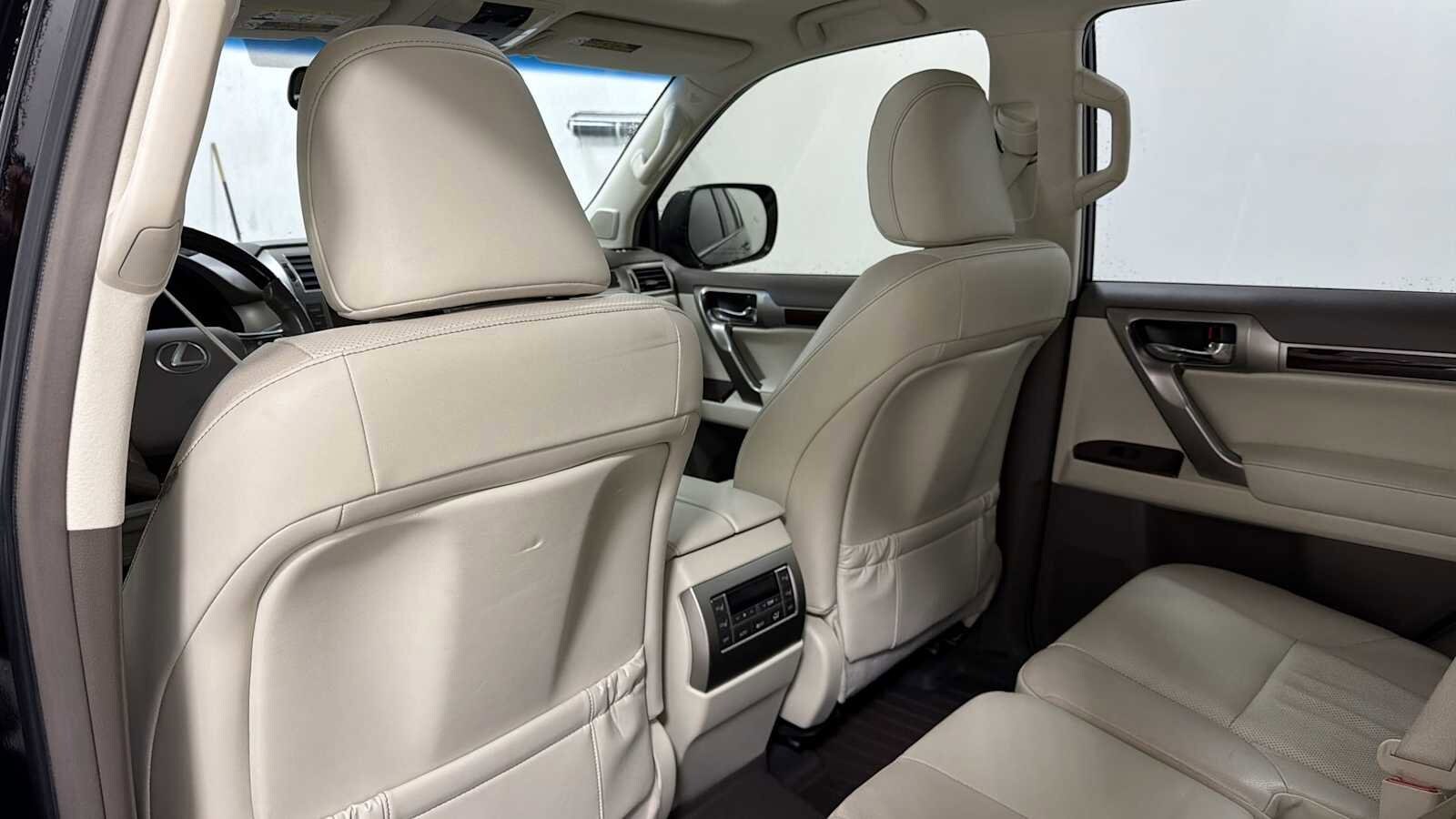 Thumbnail: 2019 Lexus GX - 27