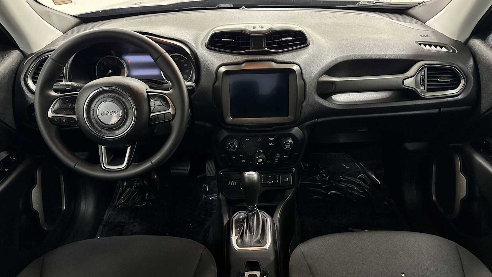 Thumbnail: 2022 Jeep Renegade - 26