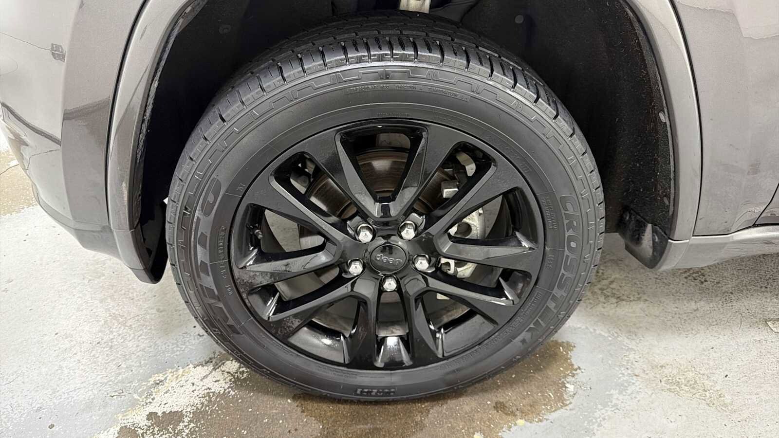 Thumbnail: 2020 Jeep Grand Cherokee - 10