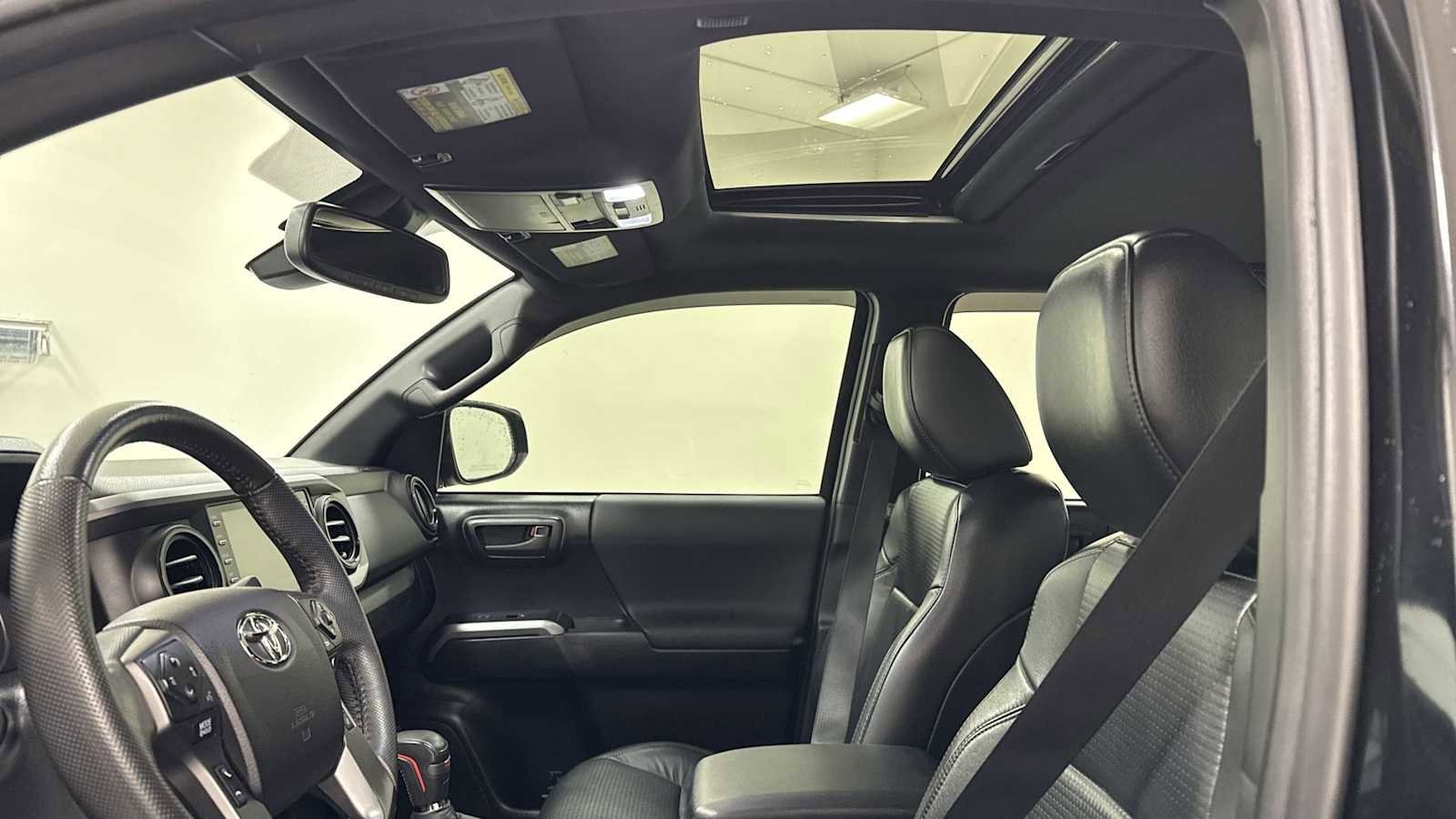 Thumbnail: 2021 Toyota Tacoma - 24