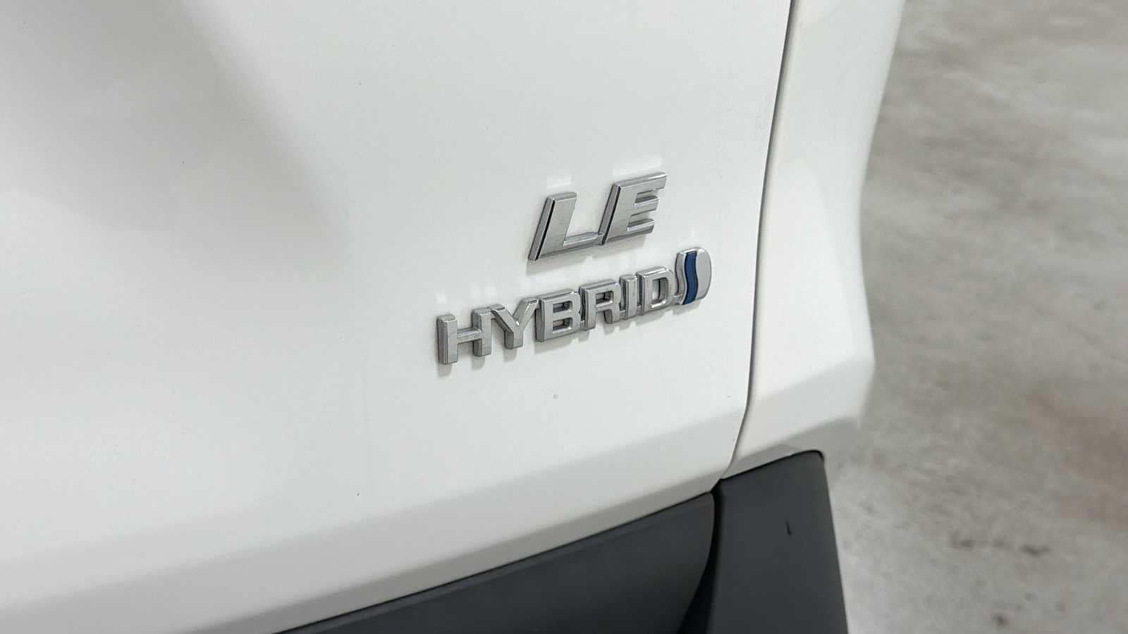 Thumbnail: 2021 Toyota RAV4 - 27