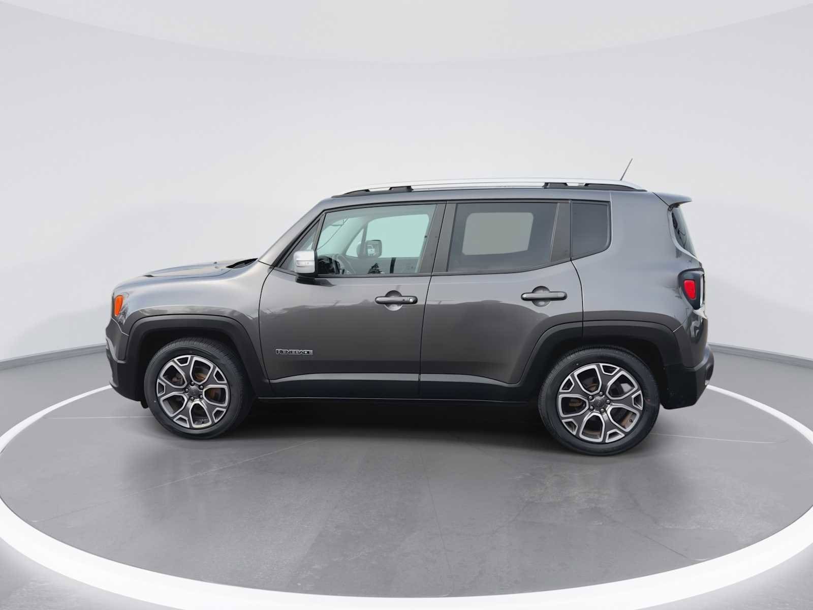 Thumbnail: 2016 Jeep Renegade - 5