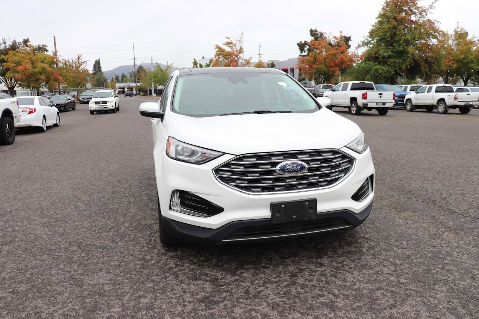 2020 Ford Edge SEL photo 3