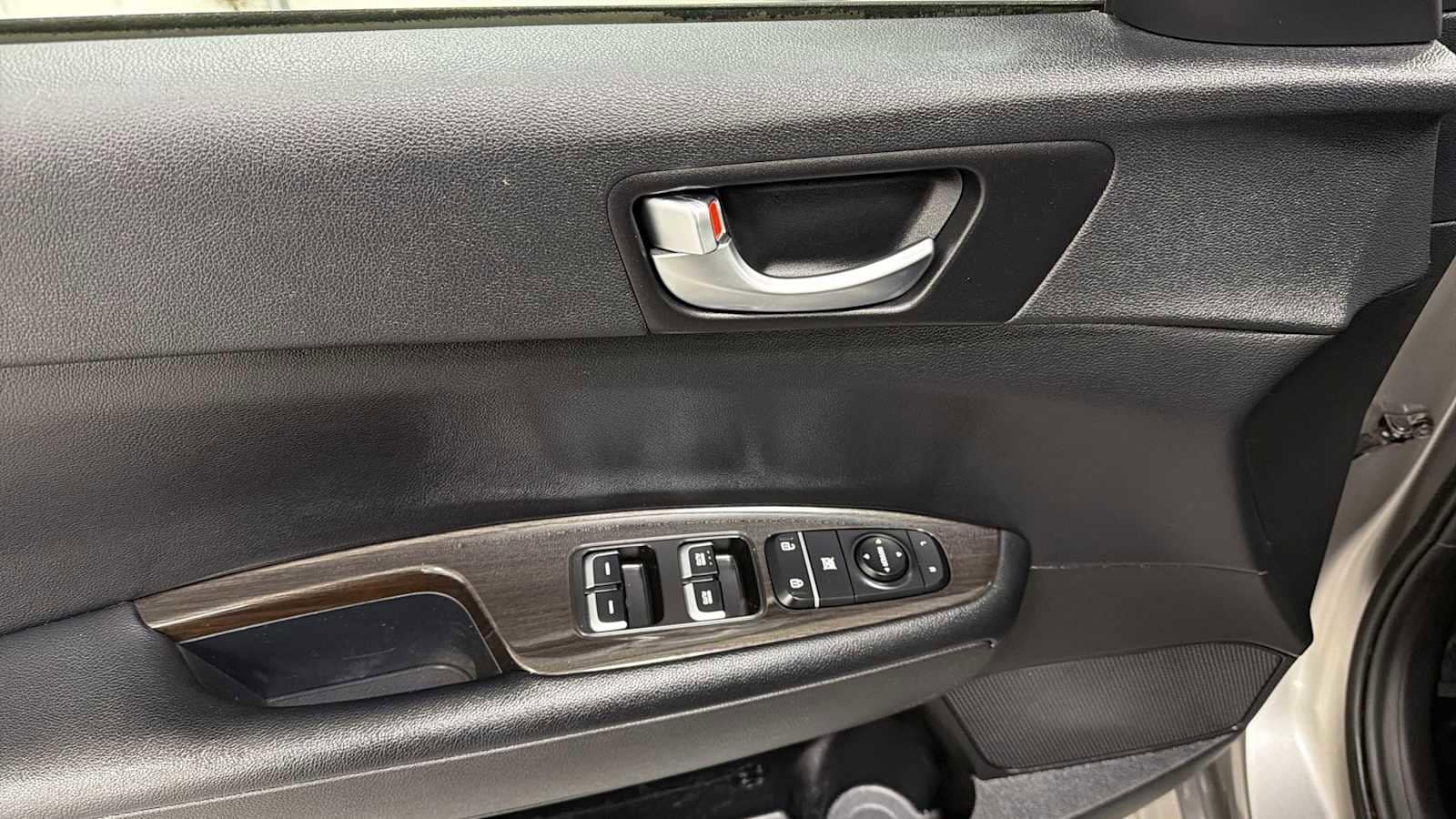 Thumbnail: 2019 Kia Optima - 15