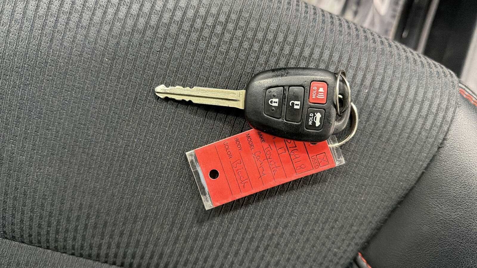 Thumbnail: 2017 Toyota Camry - 30