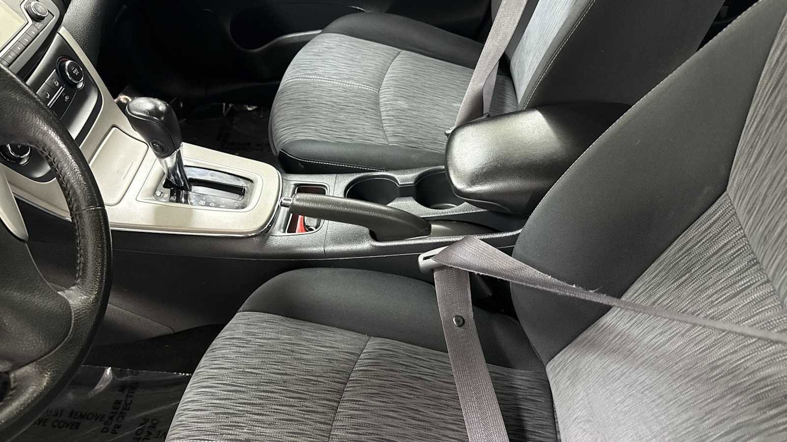 Thumbnail: 2015 Nissan Sentra - 22