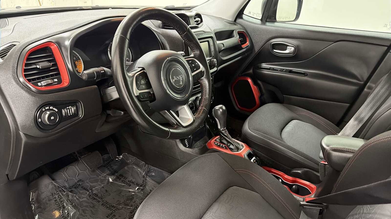 Thumbnail: 2015 Jeep Renegade - 11