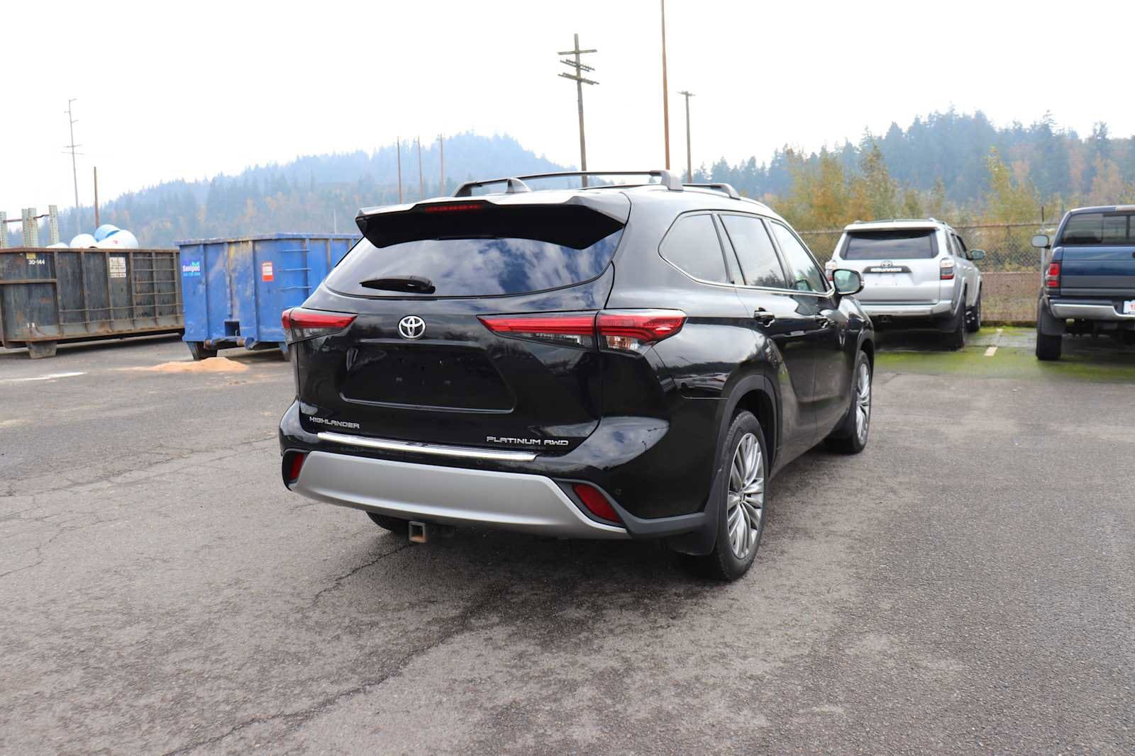 Thumbnail: 2021 Toyota Highlander - 5