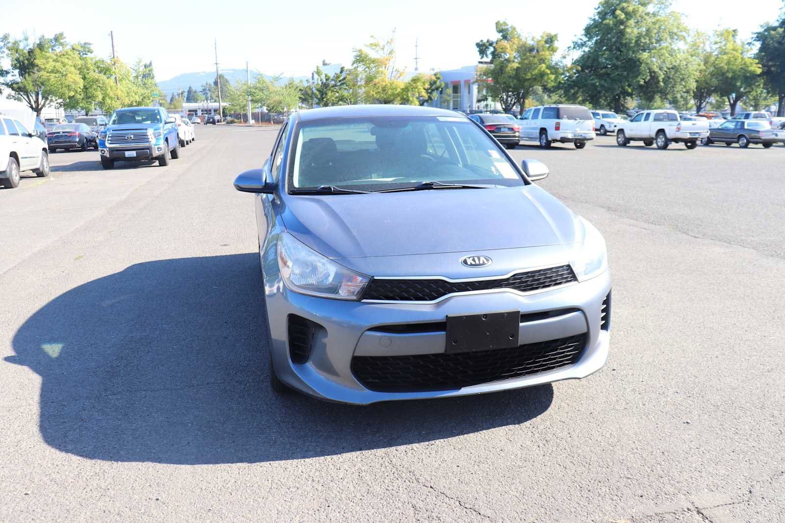 Thumbnail: 2019 Kia Rio - 3