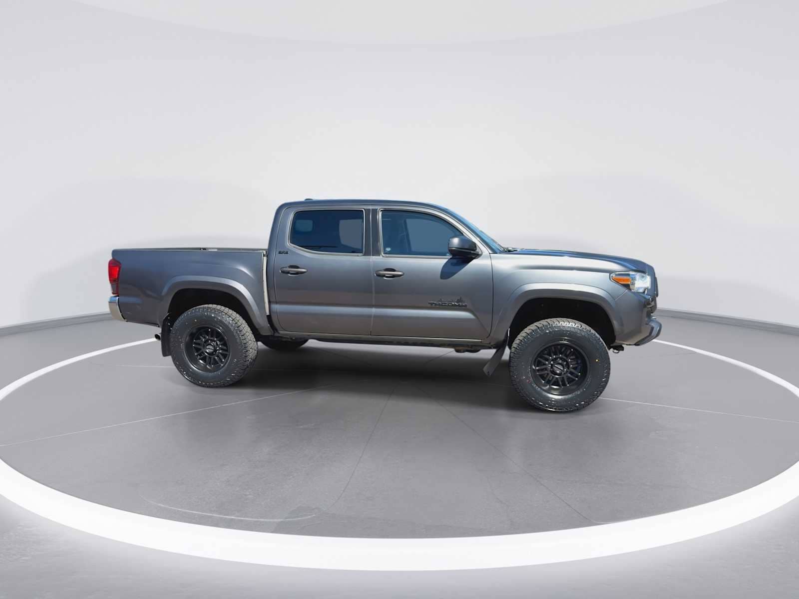 Thumbnail: 2021 Toyota Tacoma - 9