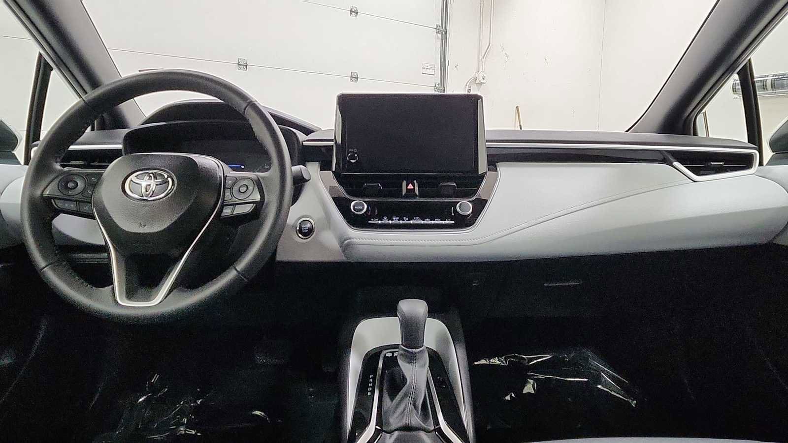 Thumbnail: 2025 Toyota Corolla - 26