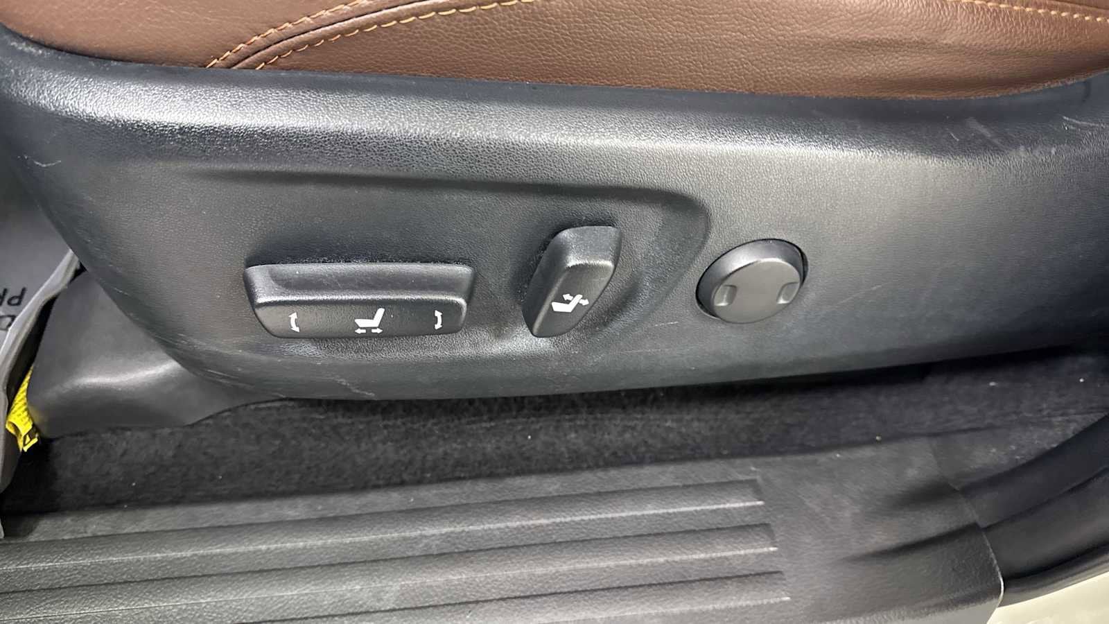 Thumbnail: 2022 Toyota 4Runner - 14