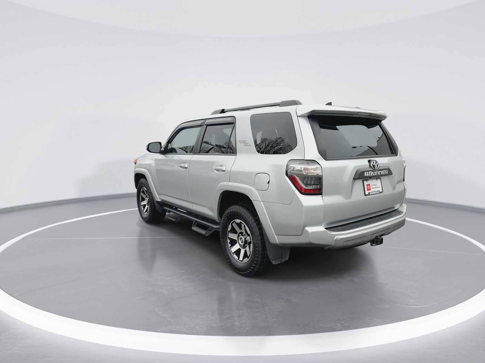 Thumbnail: 2022 Toyota 4Runner - 6