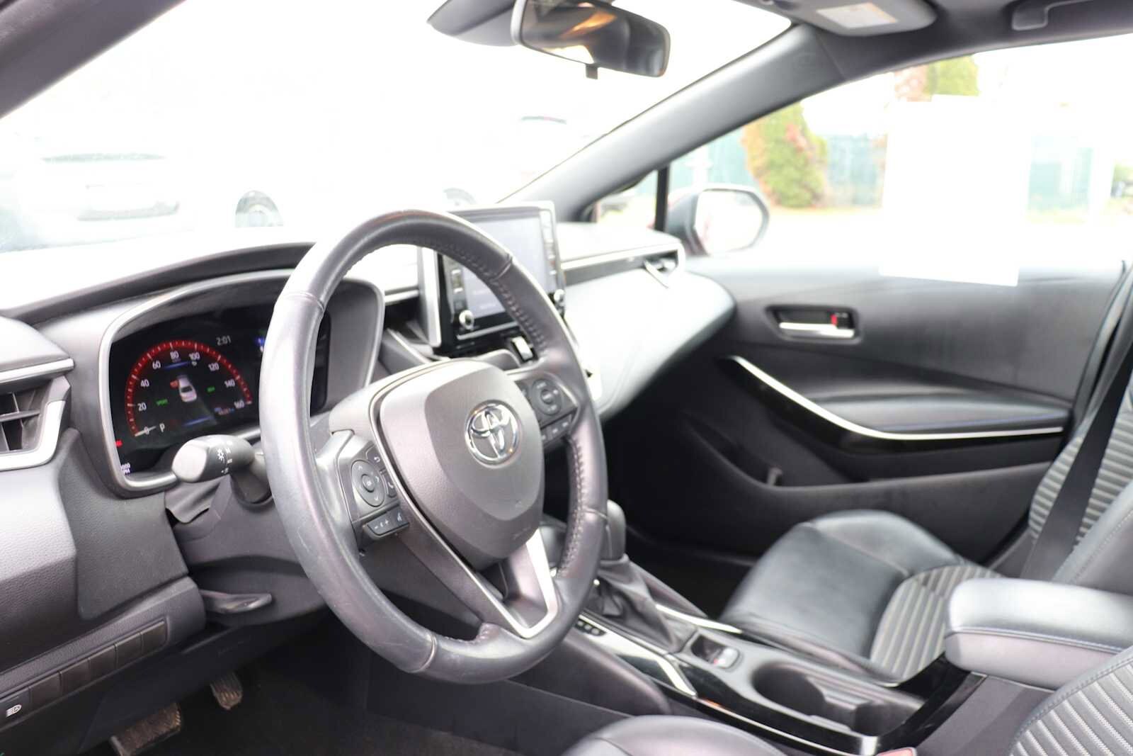 Thumbnail: 2022 Toyota Corolla - 10