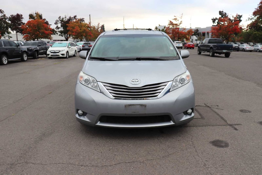 Certified 2017 Toyota Sienna XLE 8 Passenger Van Passenger Van
