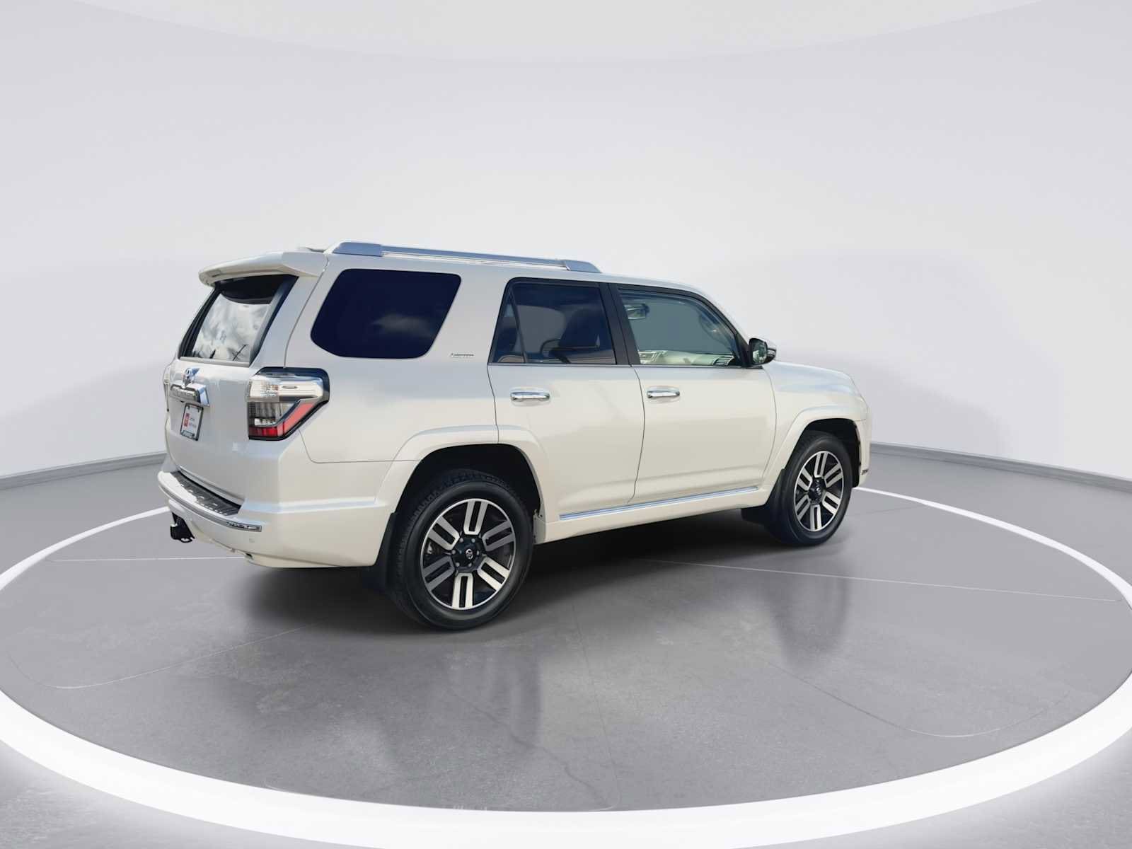 Thumbnail: 2018 Toyota 4Runner - 8