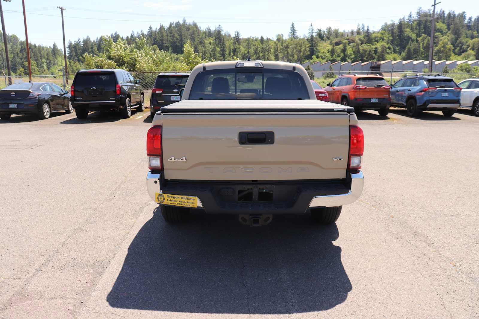 Thumbnail: 2019 Toyota Tacoma - 6