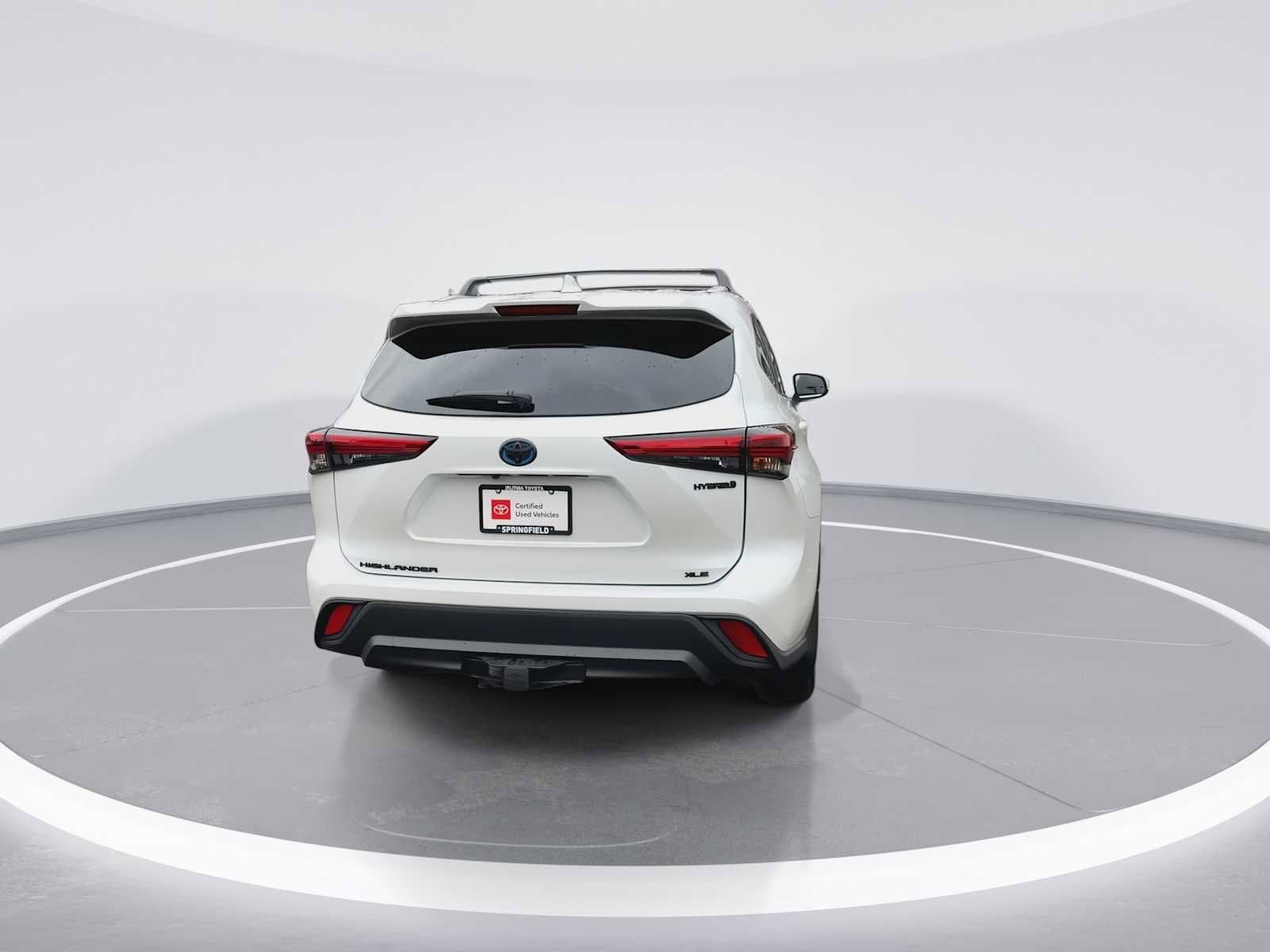 Thumbnail: 2022 Toyota Highlander - 7