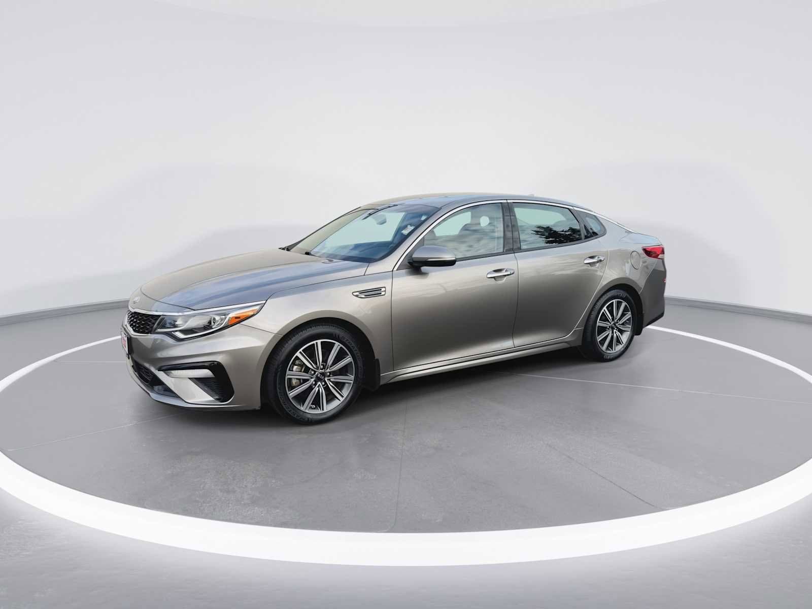 Thumbnail: 2019 Kia Optima - 4