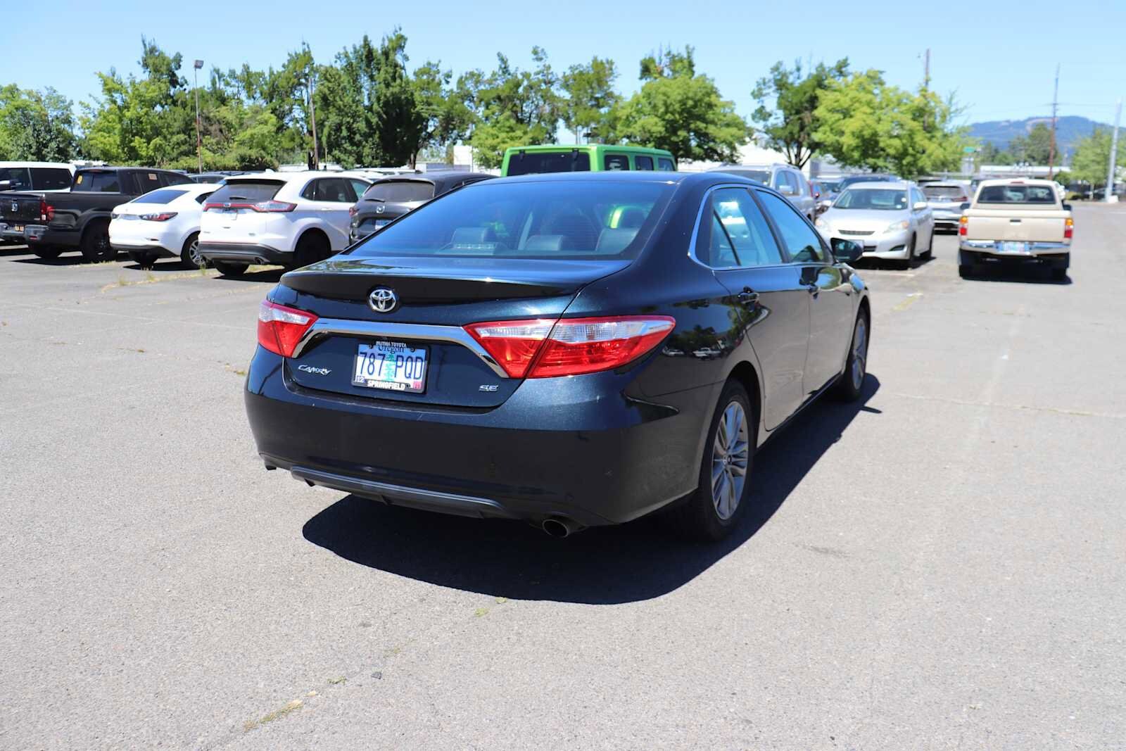 Thumbnail: 2016 Toyota Camry - 5