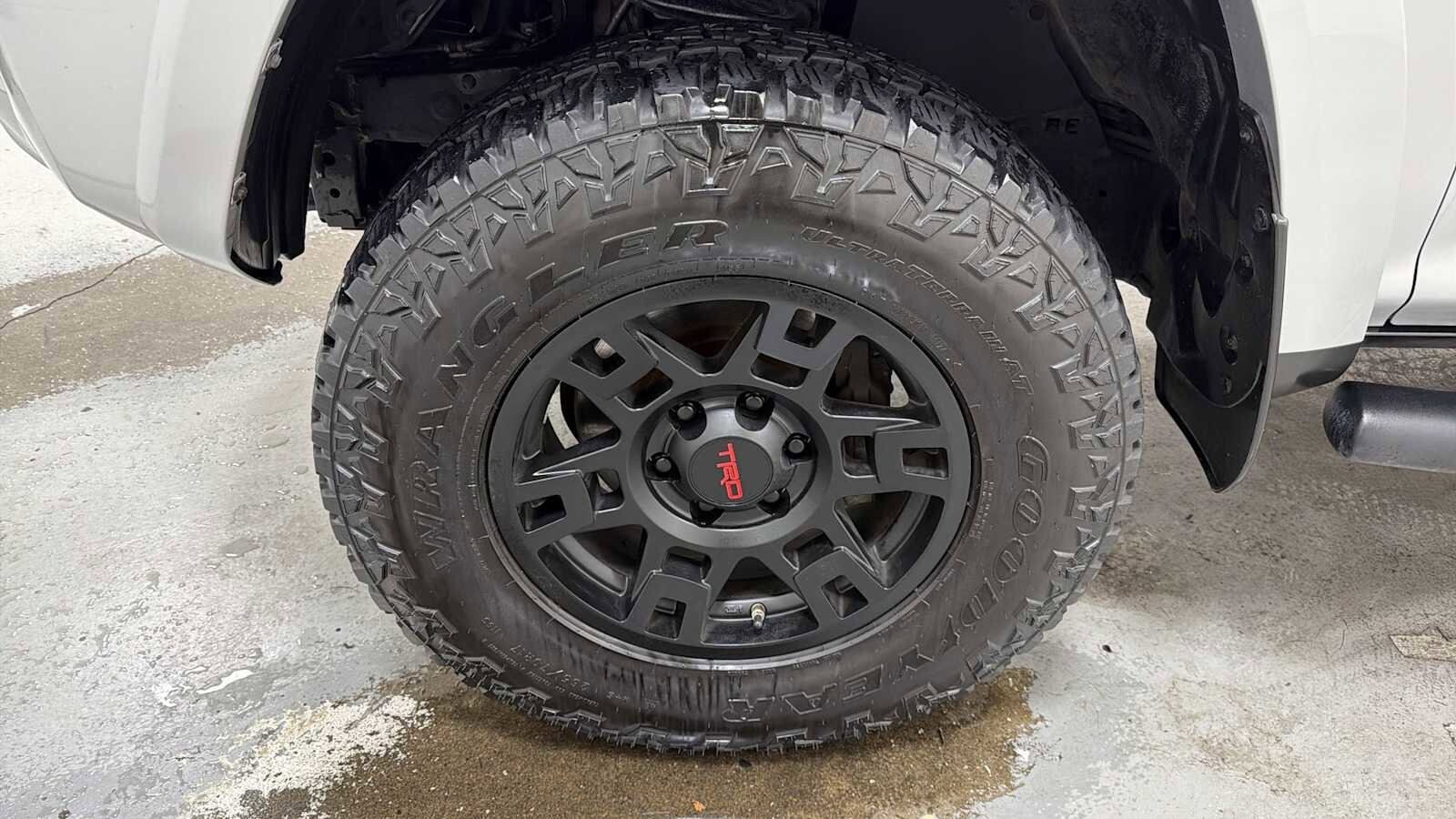 Thumbnail: 2016 Toyota 4Runner - 10