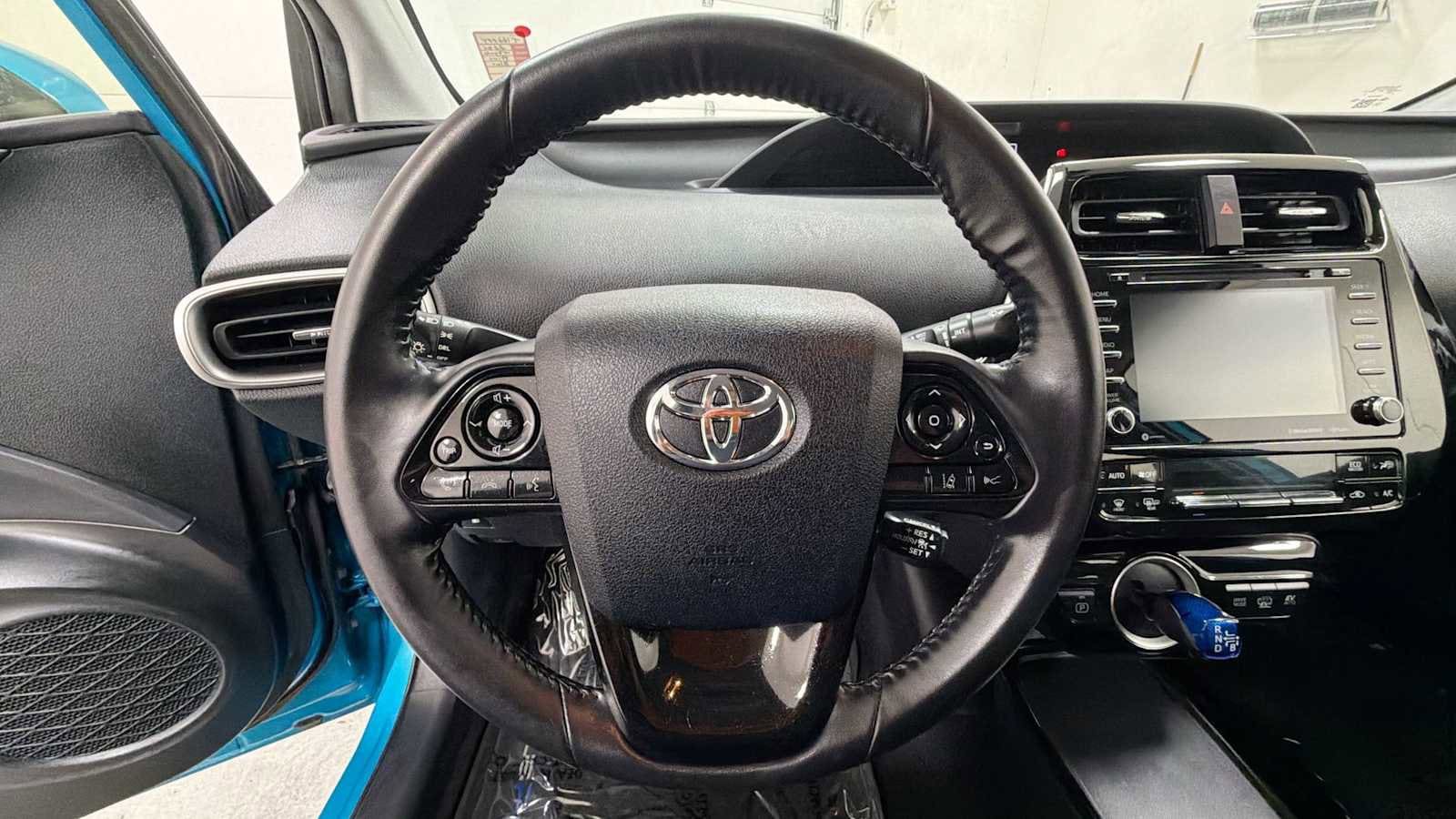 Thumbnail: 2021 Toyota Prius Prime - 16