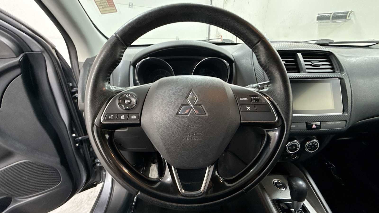 Thumbnail: 2018 Mitsubishi Outlander Sport - 16