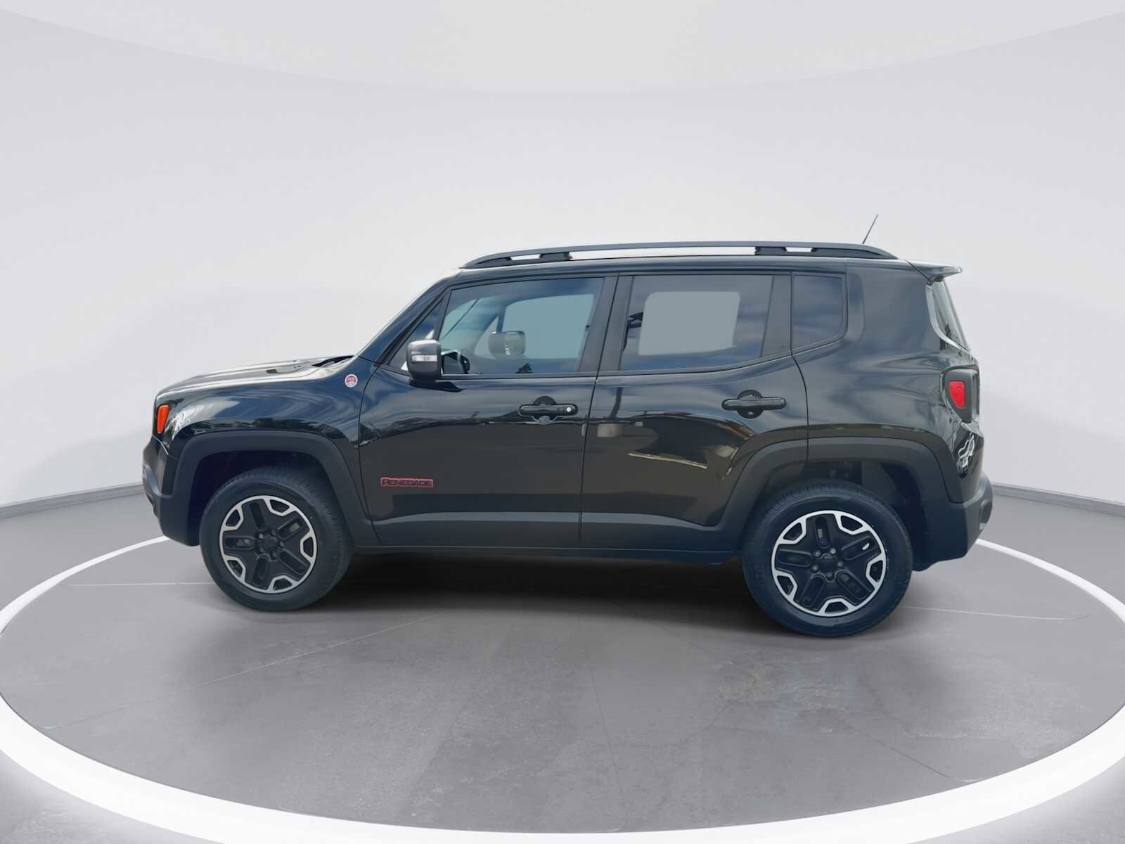 Thumbnail: 2015 Jeep Renegade - 4
