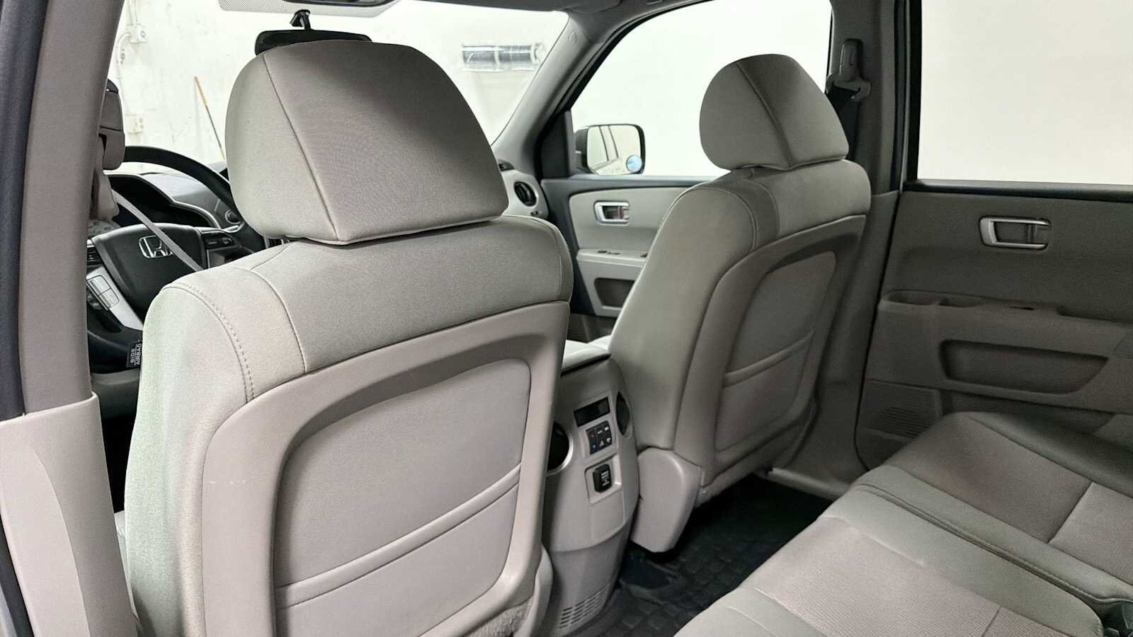 Thumbnail: 2013 Honda Pilot - 25