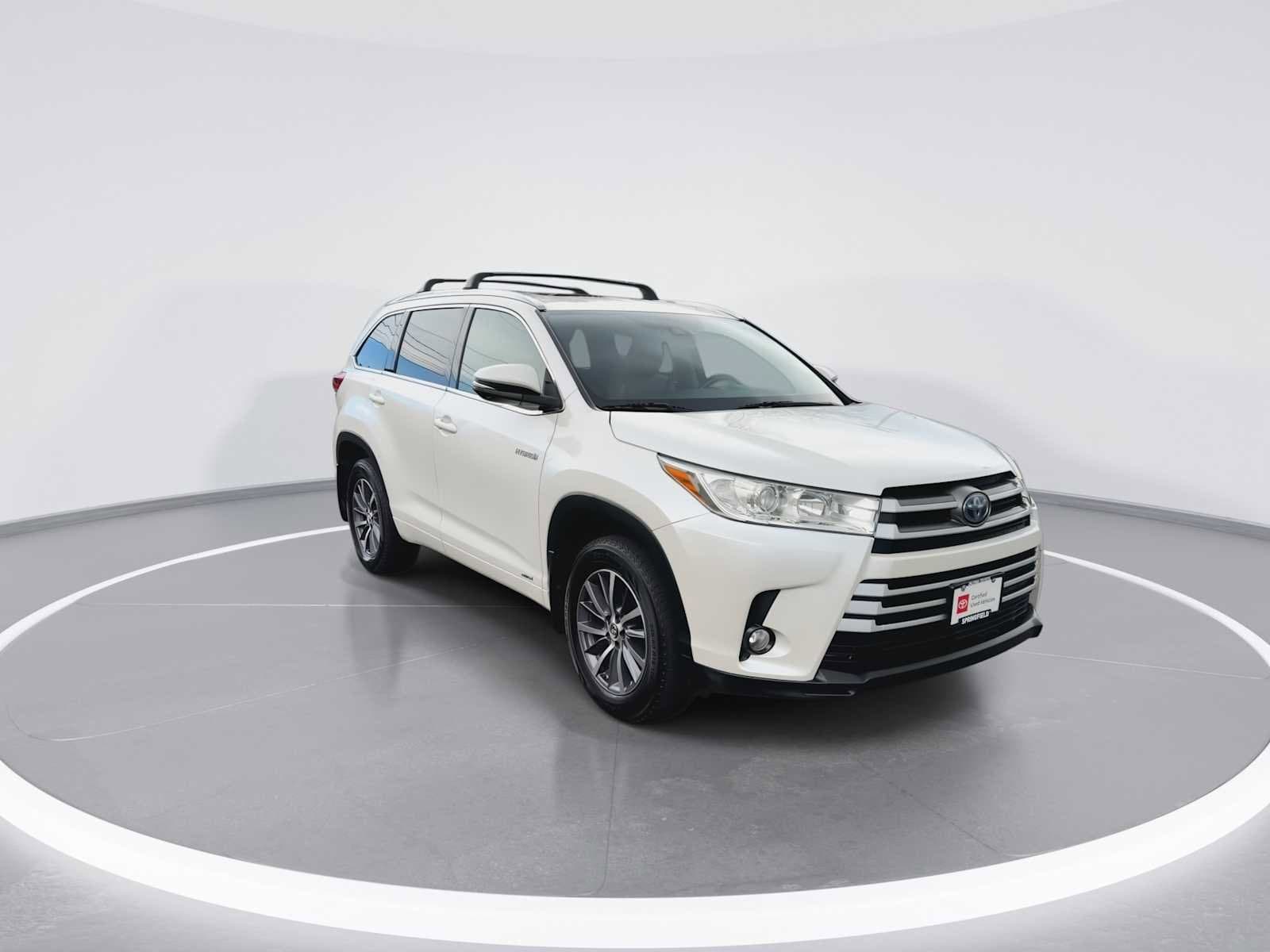 Thumbnail: 2017 Toyota Highlander - 2