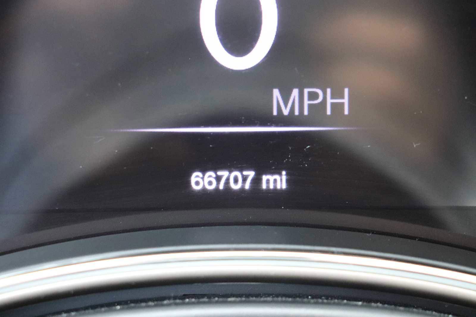 Thumbnail: 2016 Jeep Grand Cherokee - 11